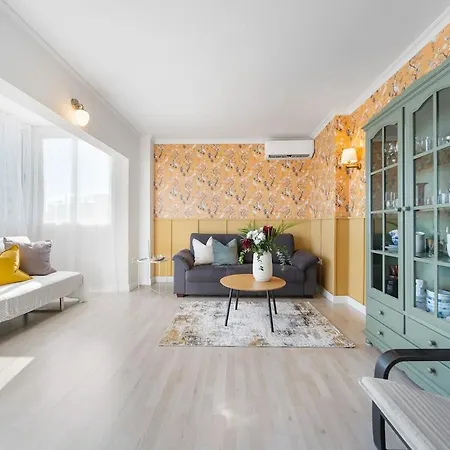 Cozy And Stylish Sea View Apartment, 150m 아파트 푸엔히롤라