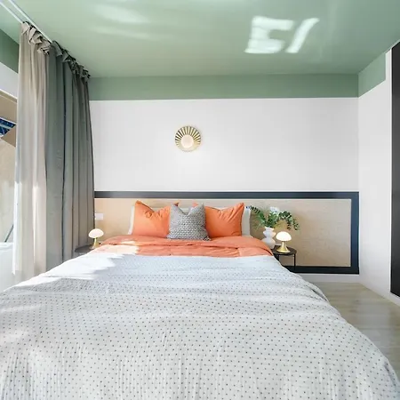Cozy And Stylish Sea View Apartment, 150m