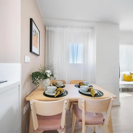 Cozy And Stylish Sea View Apartment, 150m 아파트 *
